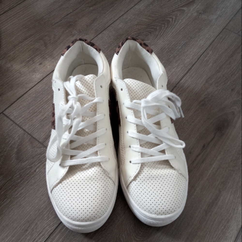 Womens Running Shoes